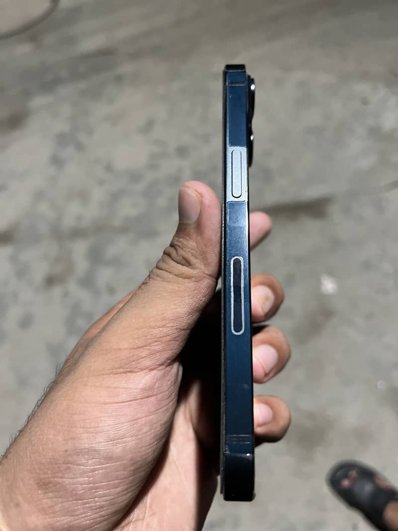 Apple iPhone 14 0