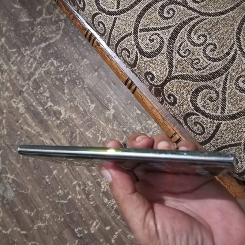 Samsung Mobile Note 10 Plus 5