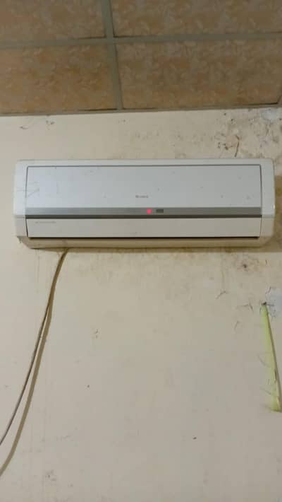 gree 1ton ac for sale good condition