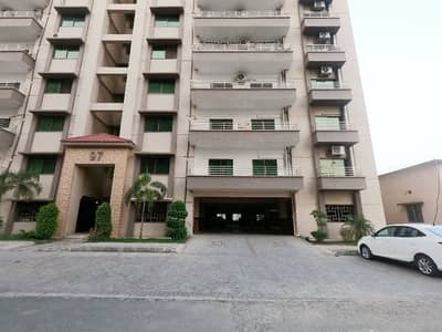 Special Building 11 Marla 3 Bed Flat Beside McDonald For Sale In Askari 11 Lahore