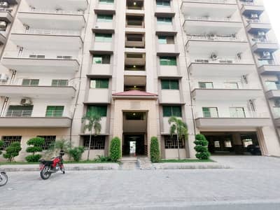 Special Building 11 Marla 3 Bed Flat Beside McDonald For Sale In Askari 11 Lahore