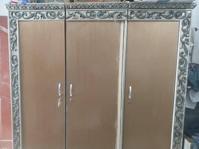 3 Door wooden Safe with 10/9 Condition (0335 4036614)