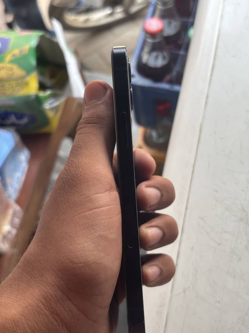 Apple iPhone 12 1