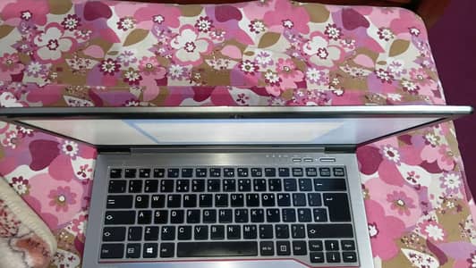 Fujitsu LifeBook U series Core i5 5th Generation