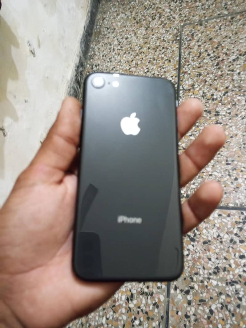 Apple iPhone 8 5