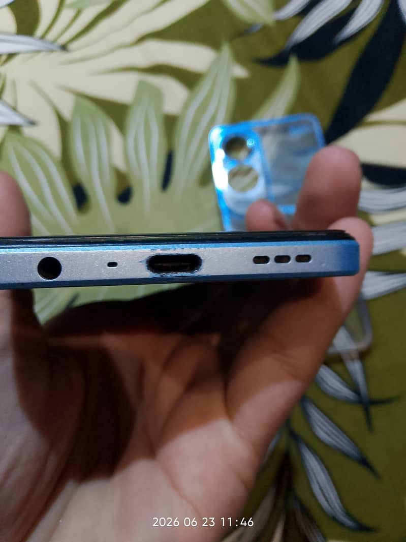 OPPO A60 4
