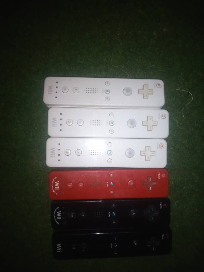 Nintendo controller and  good condition 1