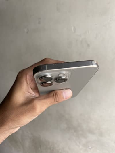 Apple iPhone 15 Pro