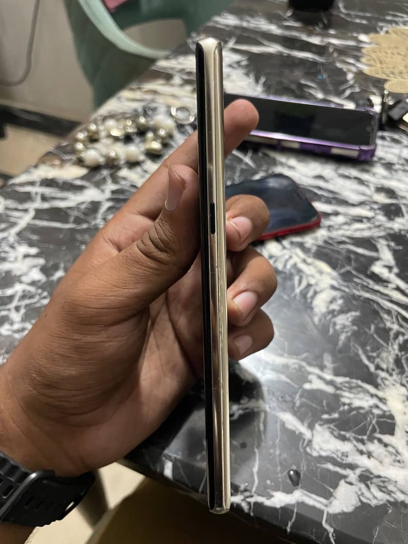 Samsung Mobile Note 8 4
