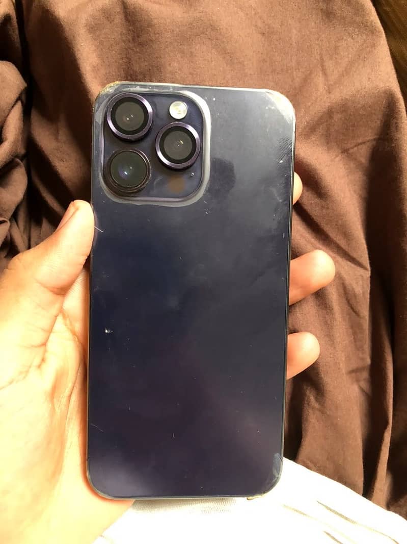 Apple iPhone 14 Pro Max 1