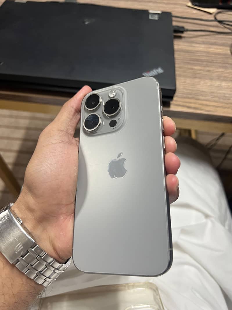 Apple iPhone 15 Pro 2