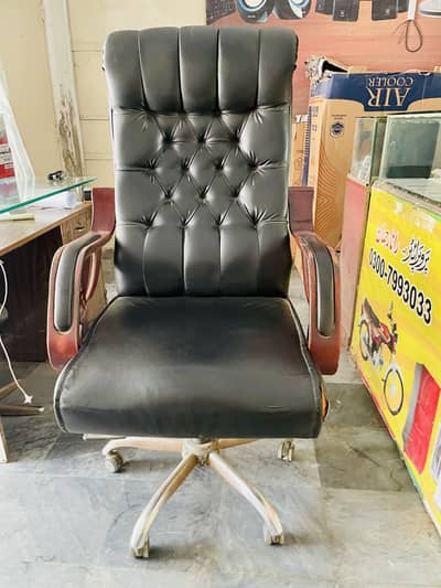 office chair look like new