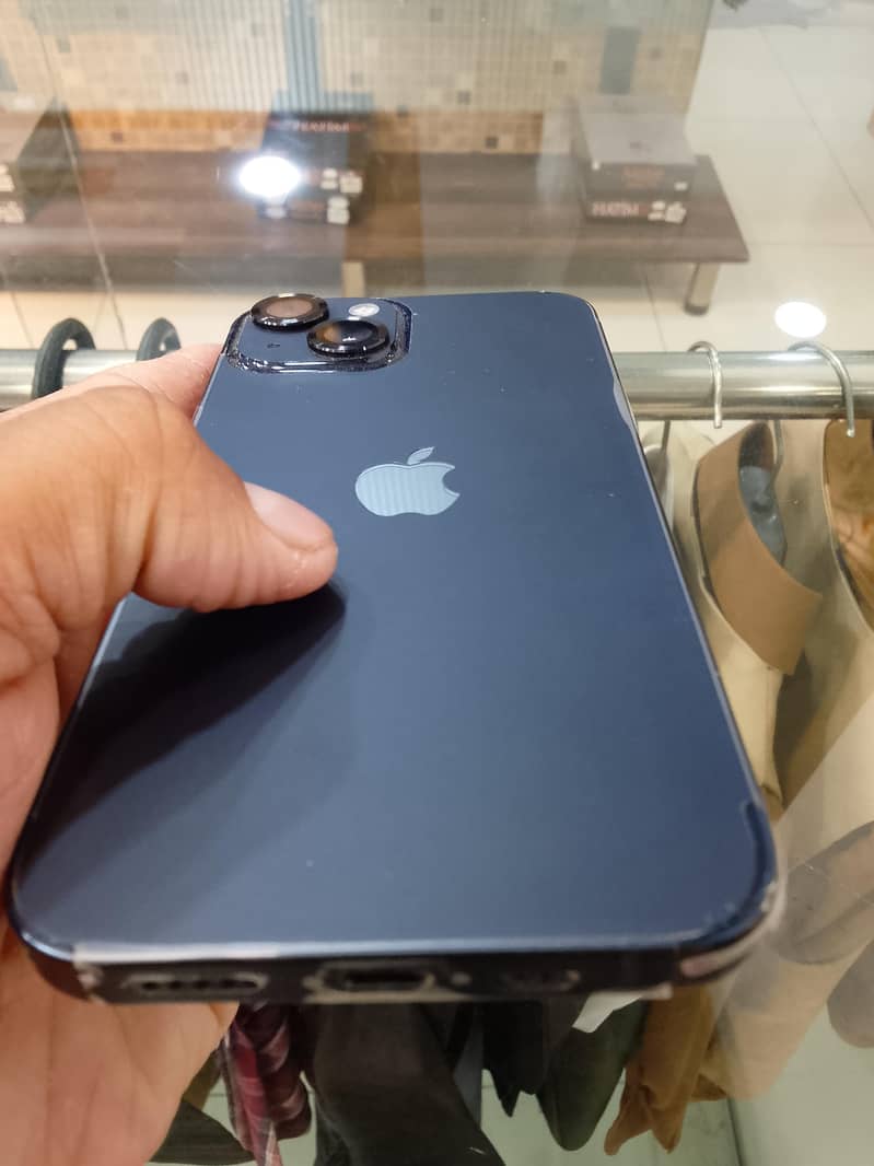 Apple iPhone 14 3