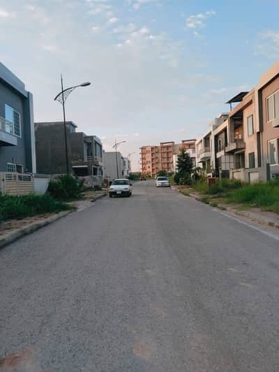 Bahria Enclave Islamabad Sector I 5 Marla Semi Corner Plot Available For Sale