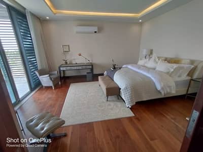 10 Marla Villa available for Sale in Eighteen