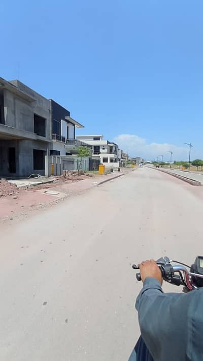 Bahria Enclave Islambad Sector F 10 Marla Bulavard Plot Available For Sale