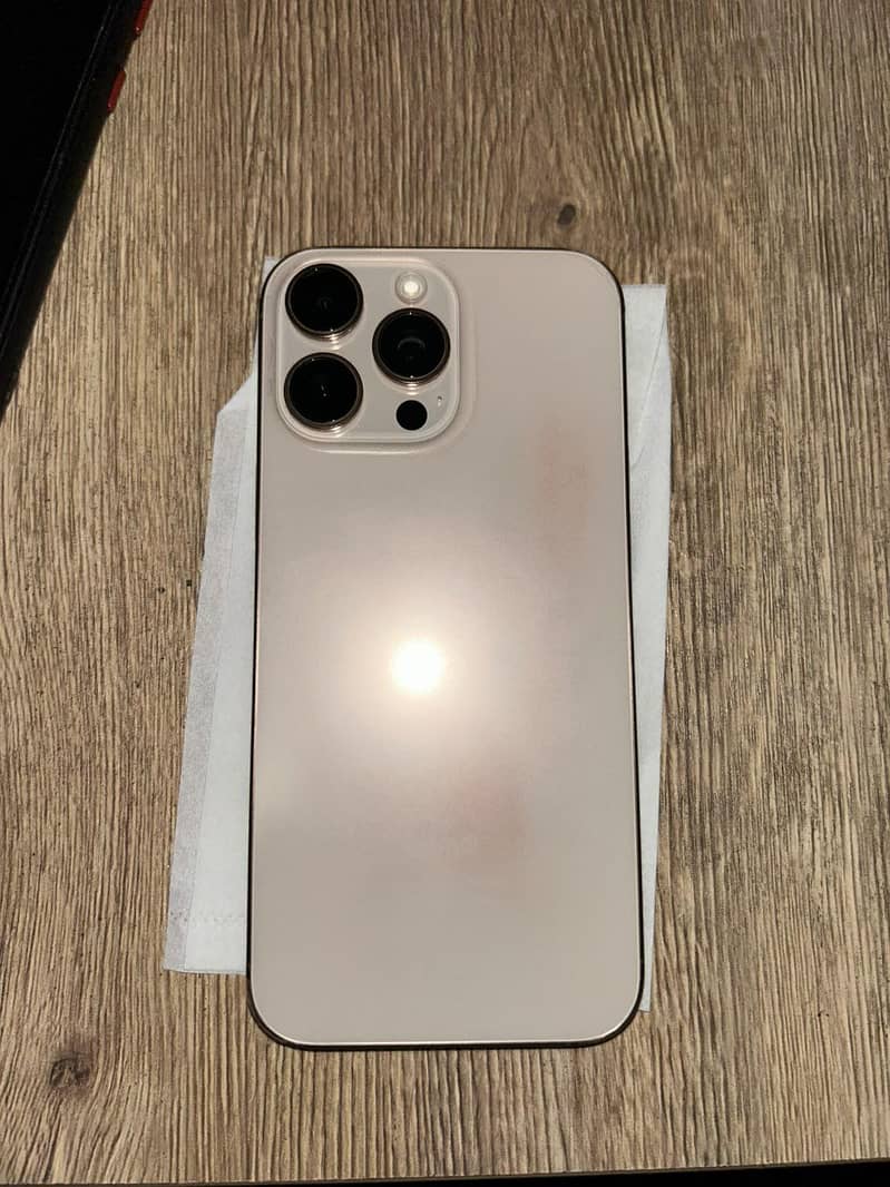Apple iPhone 16 Pro Max 5