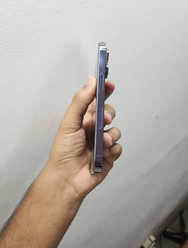 Apple iPhone 14 Pro 1