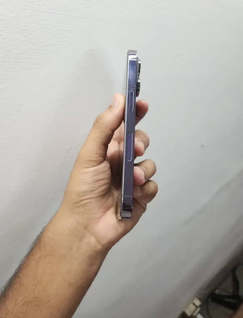Apple iPhone 14 Pro 4