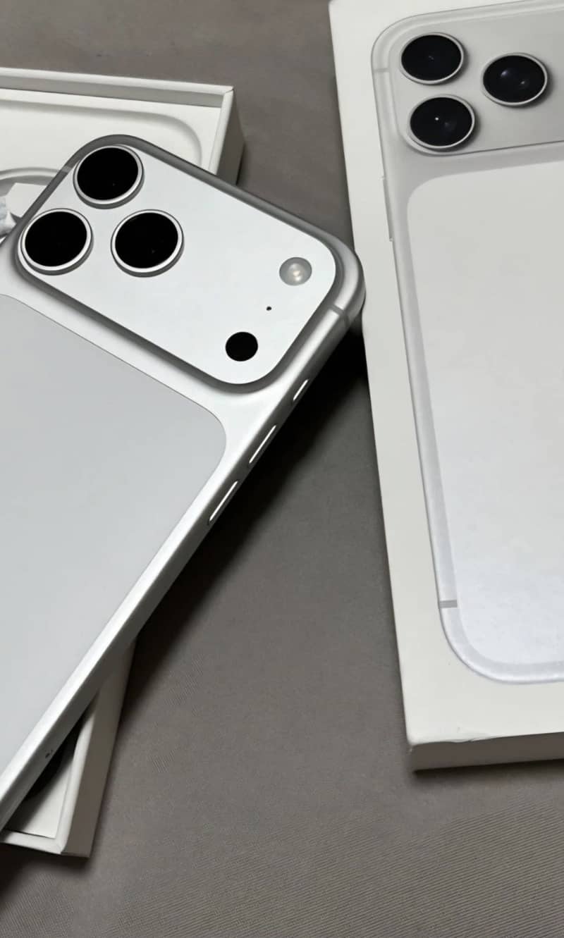 Apple iPhone 17 Pro Max 2