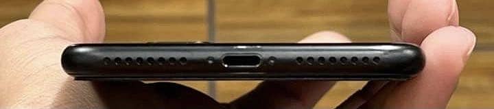 Apple iPhone 7 Plus 2