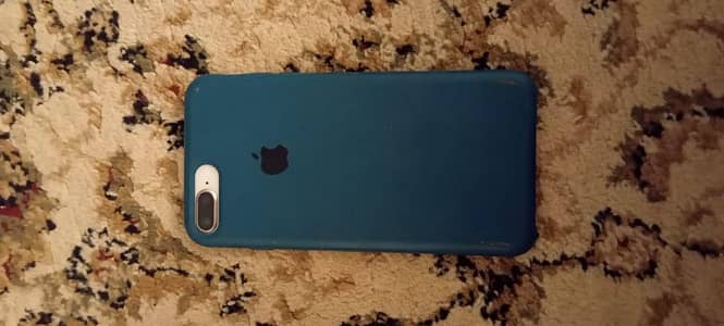 urgent selling  iPhone 8 Plus