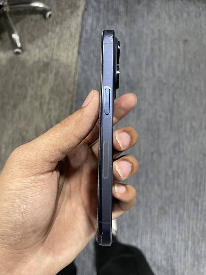 Apple iPhone 15 Pro 1