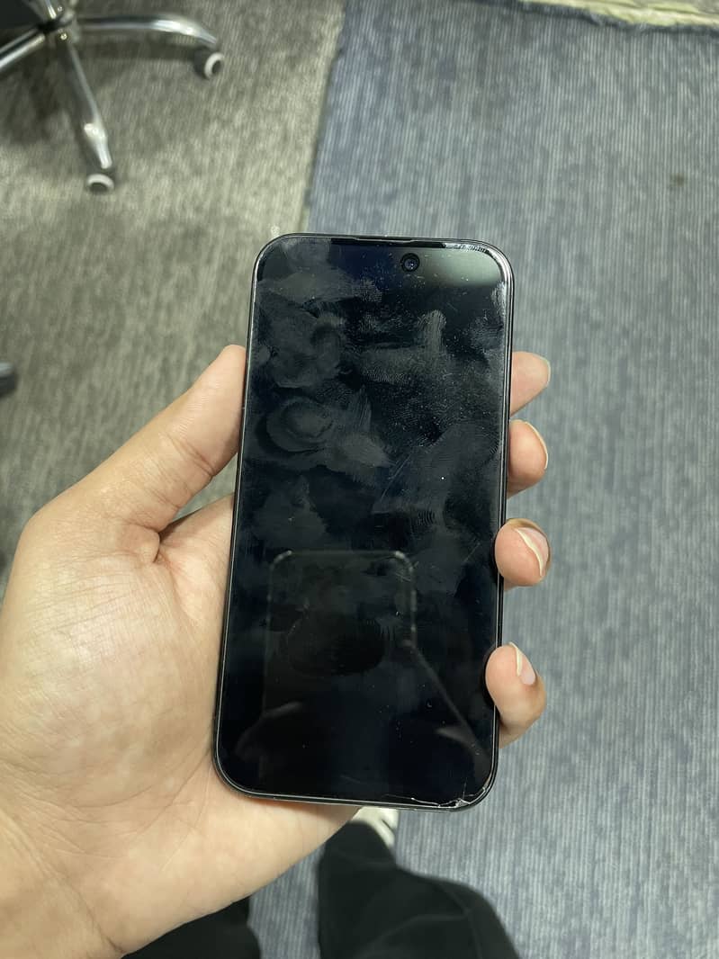Apple iPhone 15 Pro 3