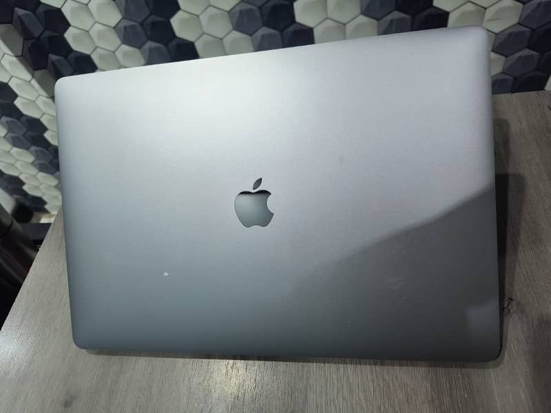 MacBook Pro 2017 1