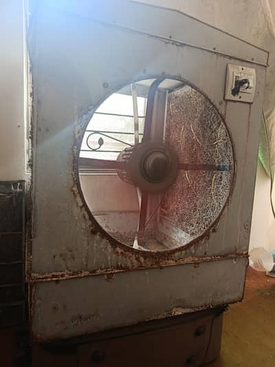 Air cooler with water system working