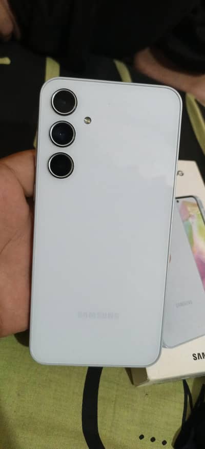 Samsung Galaxy A35 5g no scratches