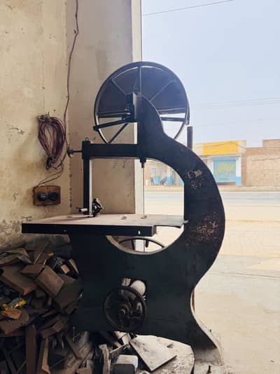 2 Feet Wooden Aari Cutting Machine, Wood Cutting Machine