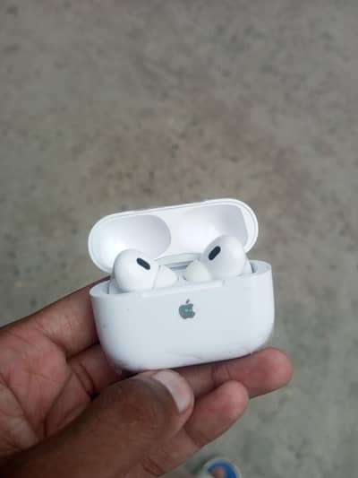 TWS AIRPODS WITH APPLE LOGO FOR SALE 10/10 CONDITION ONLY  1 TIME USE