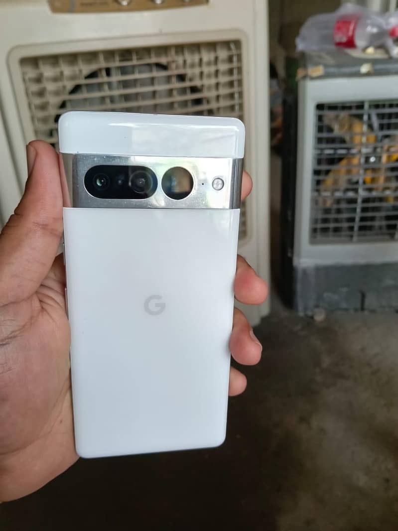 Google pixel 7pro 4
