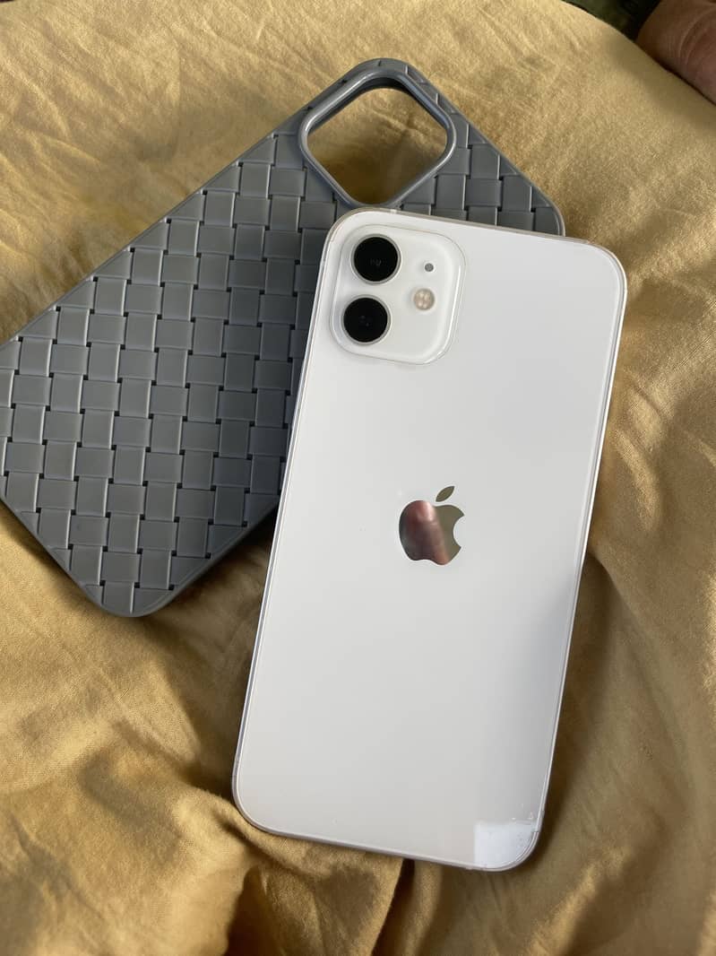 Apple iPhone 12 7
