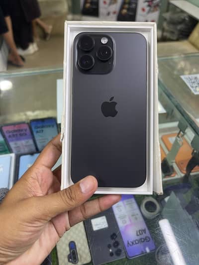 Apple iphone 15 pro max 256gb complete box