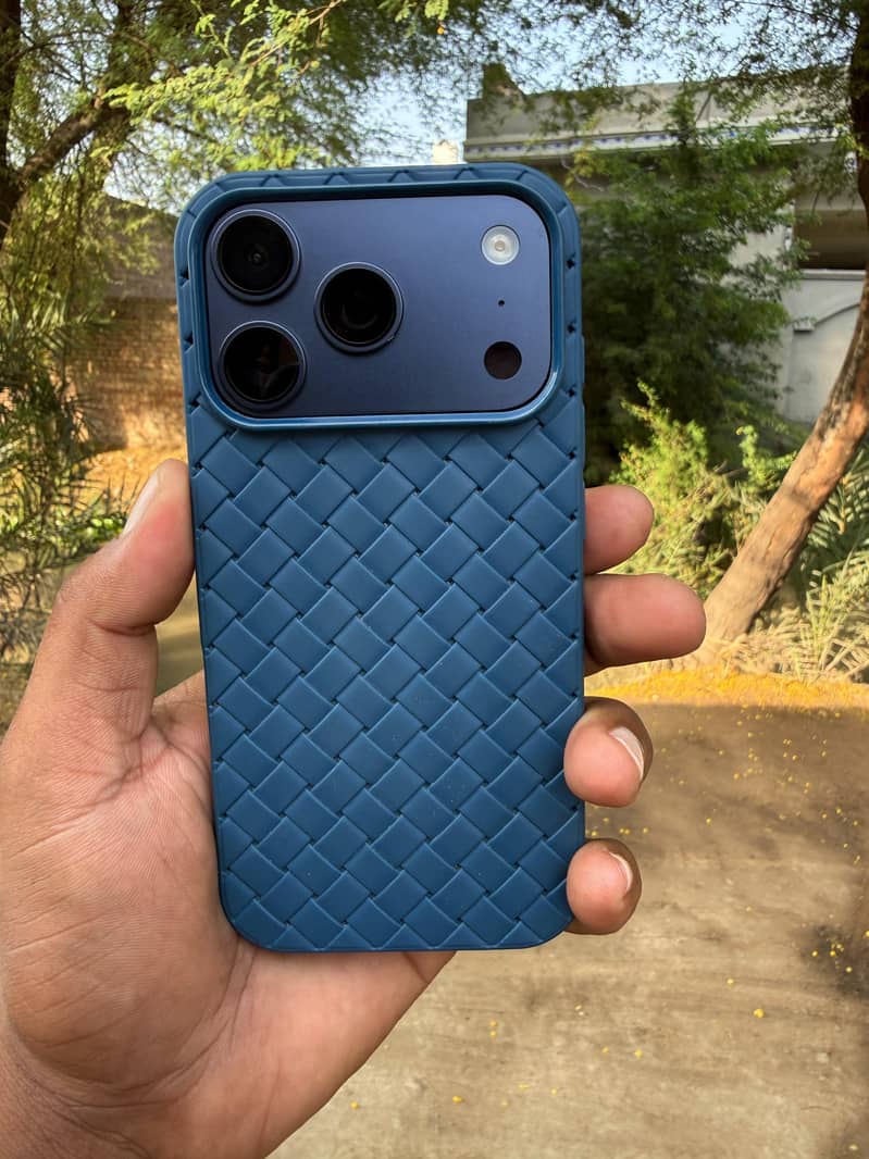 Apple iPhone 17 Pro 2