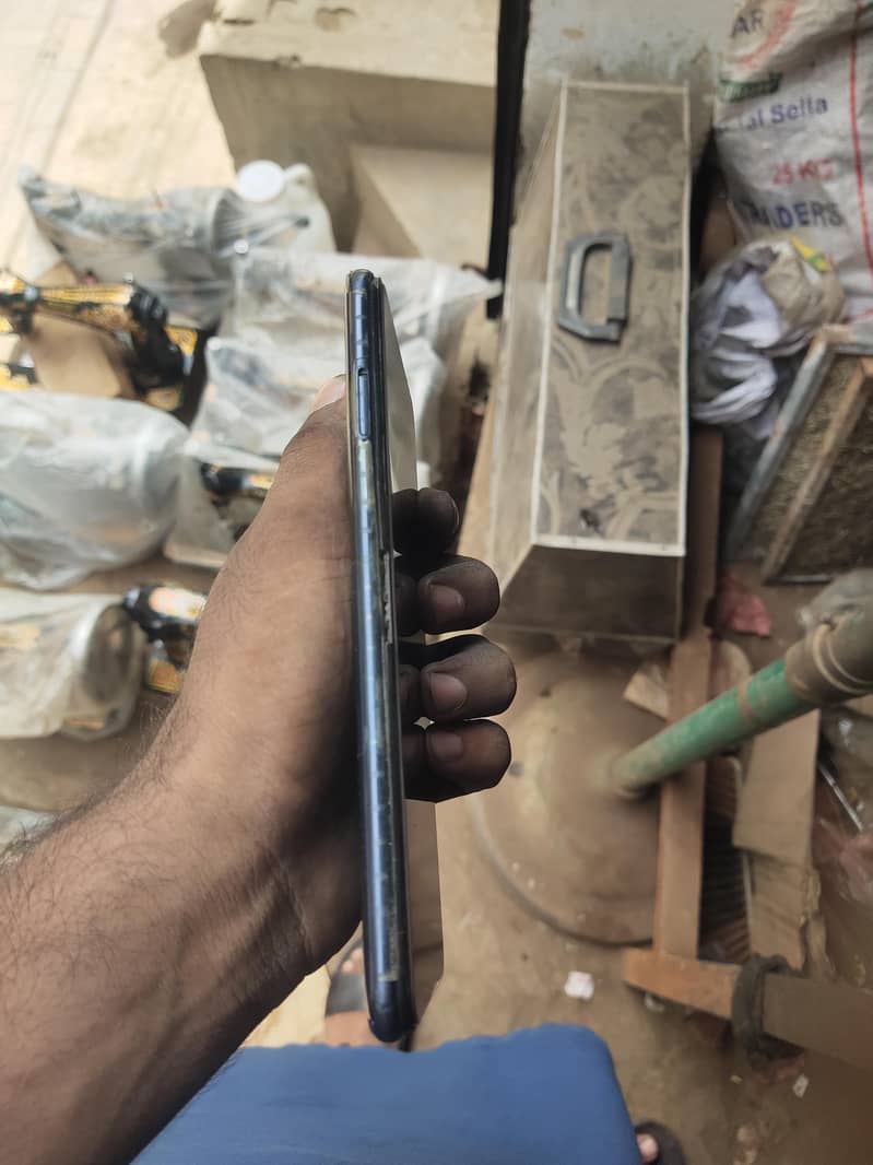 Infinix Note 8i 4