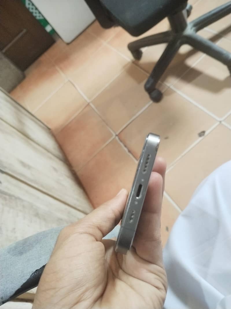 Apple iPhone 12 Pro 4