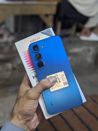 Infinix Hot 70 Pro