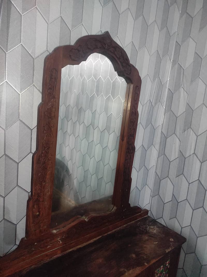 old antique dressing table 2