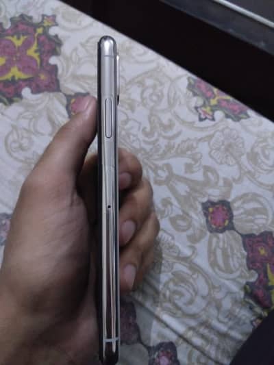 Apple iPhone XS