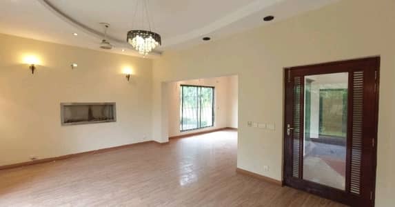 1 Kanal House In Central DHA Phase 1 - Block J For sale