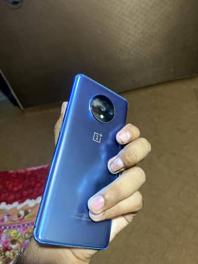 one plus 7T  8 128