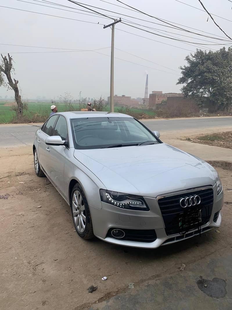 Audi A4 2012 1