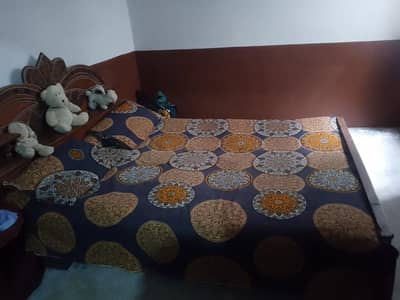 Queen size bed for sale