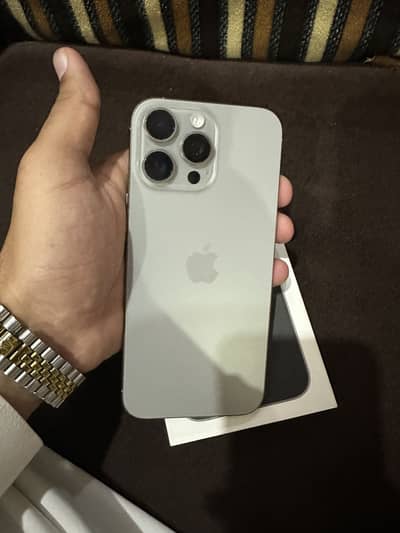 Apple iPhone 16 Pro Max