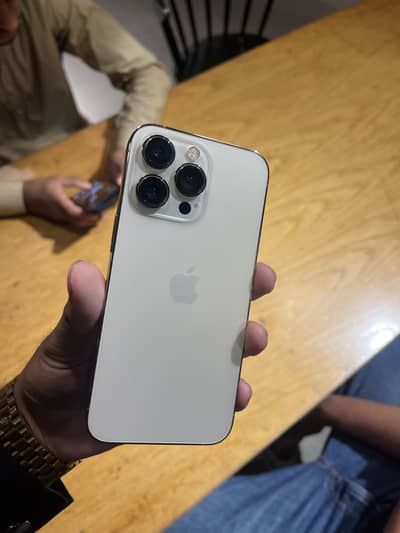 iPhone 13 Pro  jv