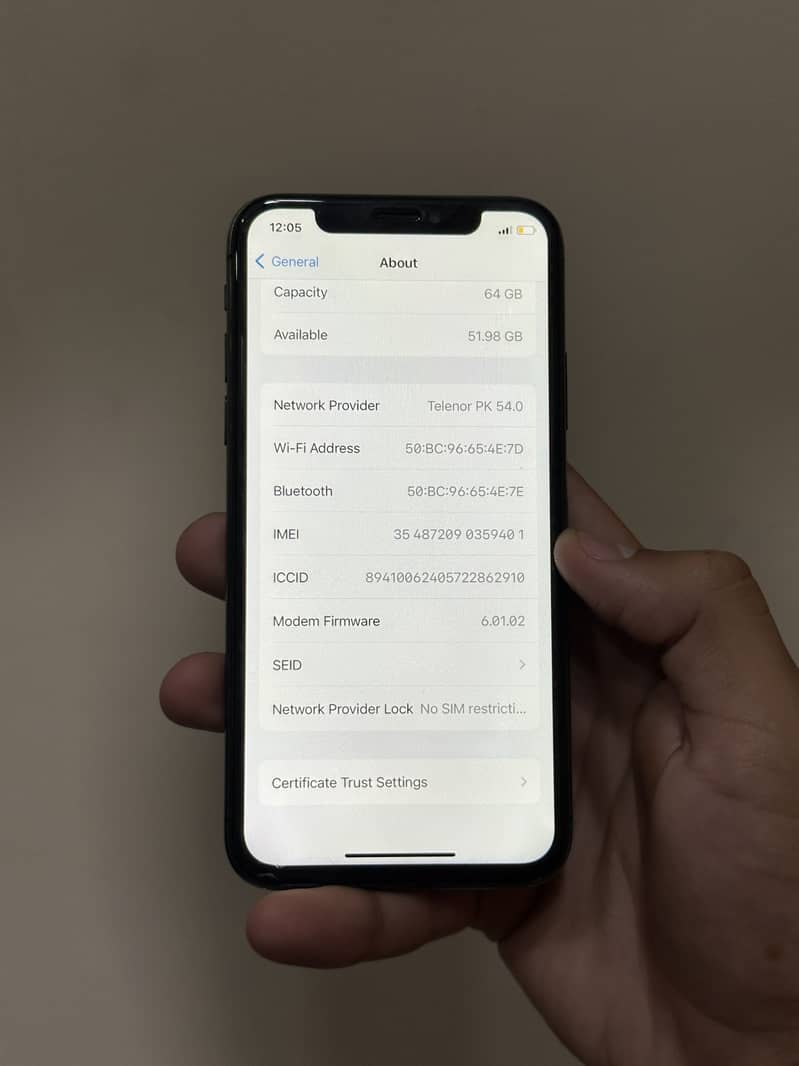 Apple iPhone X 4