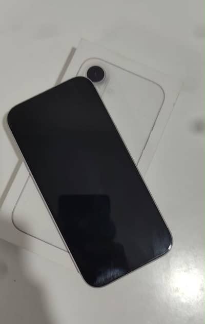 Apple iPhone 16